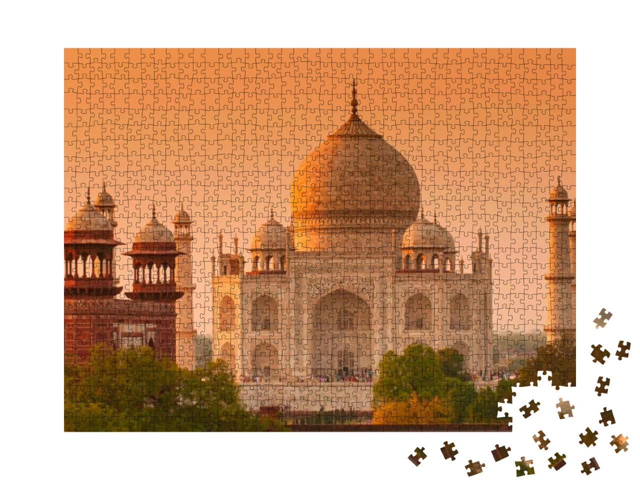 Taj Mahal At Sunrise, Agra, Uttar Pradesh, India... Jigsaw Puzzle with 1000 pieces