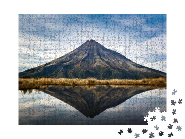 A Symmetric Picture of the Taranaki Volcano in the North... Jigsaw Puzzle with 1000 pieces