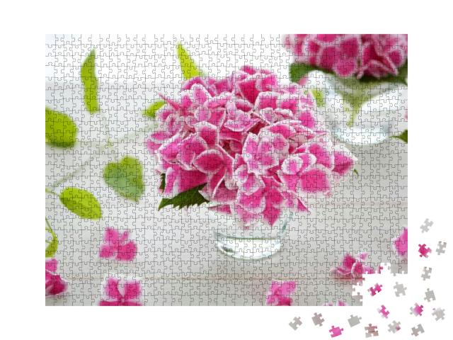 Beautiful Pink Hydrangea Flowers in Glass Vase... Jigsaw Puzzle with 1000 pieces
