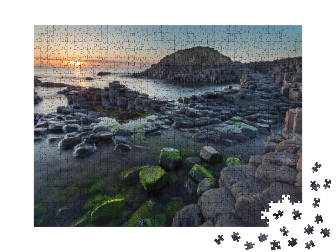 Giants Causeway, Antrim, Northern Ireland... Jigsaw Puzzle with 1000 pieces