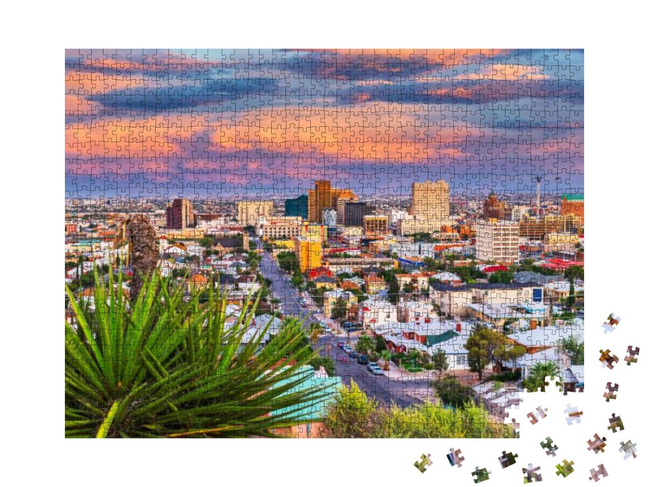 El Paso, Texas, USA Downtown City Skyline At Dusk with Jua... Jigsaw Puzzle with 1000 pieces