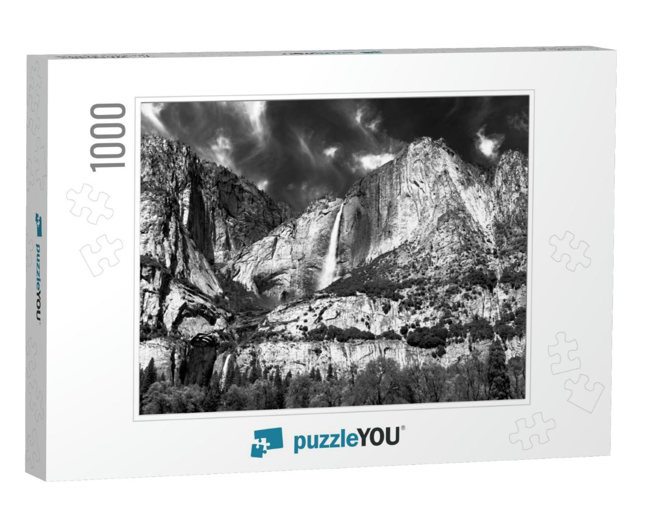 Upper & Lower Yosemite Falls At Yosemite National Park in... Jigsaw Puzzle with 1000 pieces