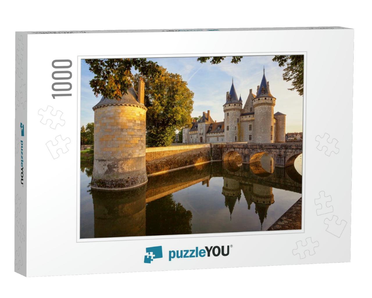 Sully-Sur-Loire. France. Chateau of the Loire Valley... Jigsaw Puzzle with 1000 pieces