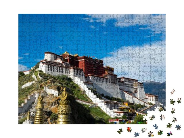Potala Palace in Lhasa, Tibet. Potala Palace is Now a Mus... Jigsaw Puzzle with 1000 pieces