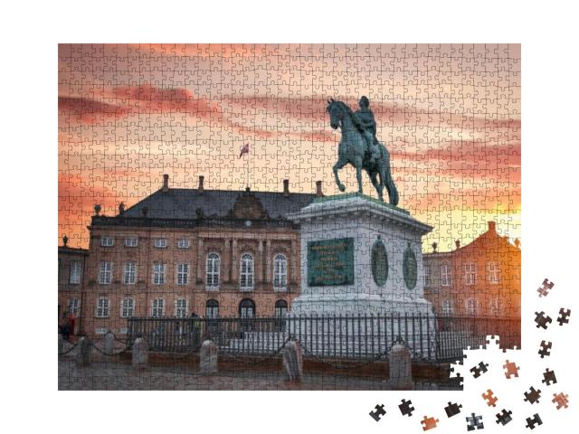 The Royal Amalienborg Palace in Copenhagen. Denmark... Jigsaw Puzzle with 1000 pieces