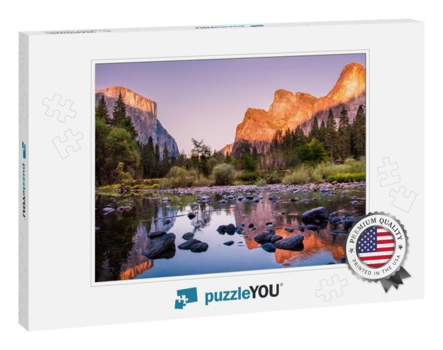 Sunset in Yosemite National Park... Jigsaw Puzzle