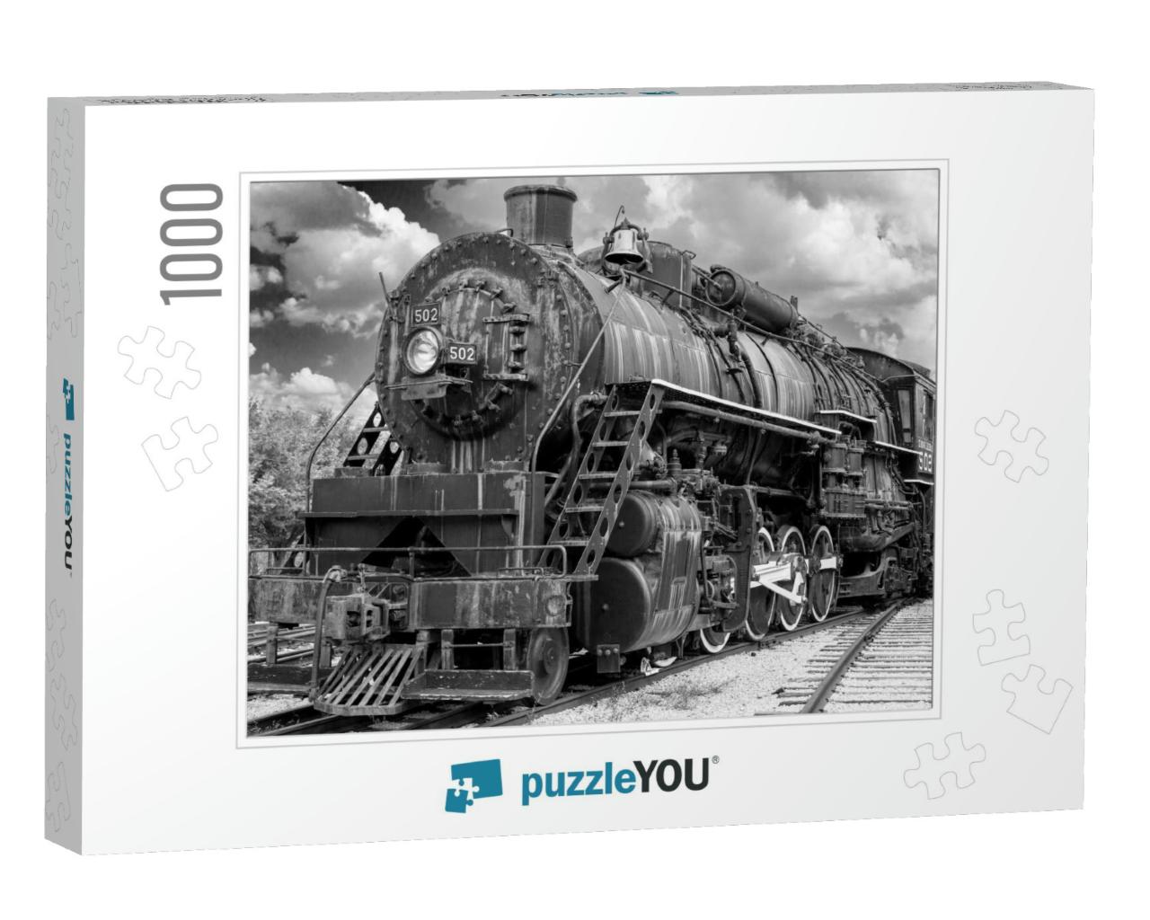 Black & White Photo of an Old Steam Engine Train... Jigsaw Puzzle with 1000 pieces