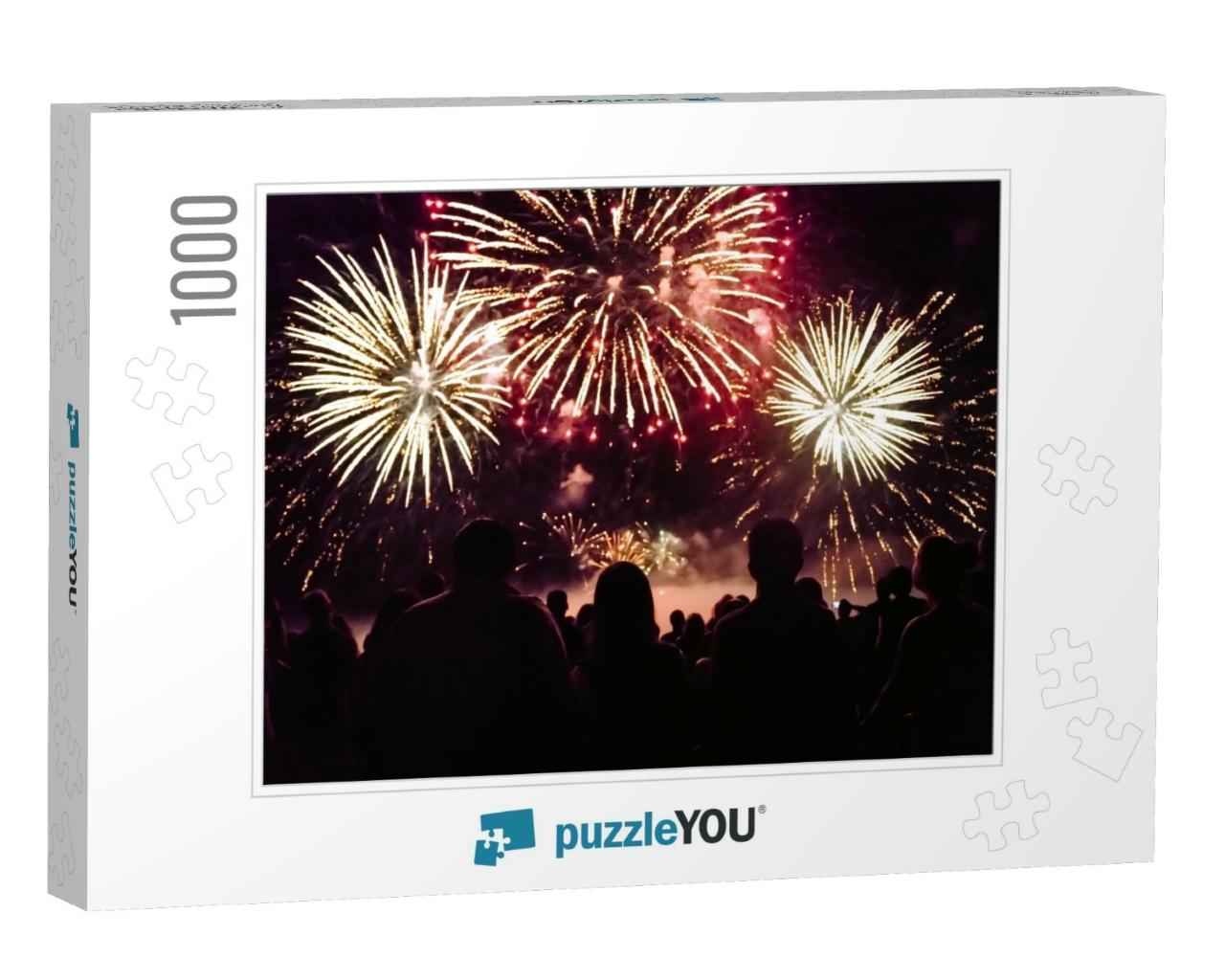 Crowd Watching Fireworks & Celebrating New Year... Jigsaw Puzzle with 1000 pieces