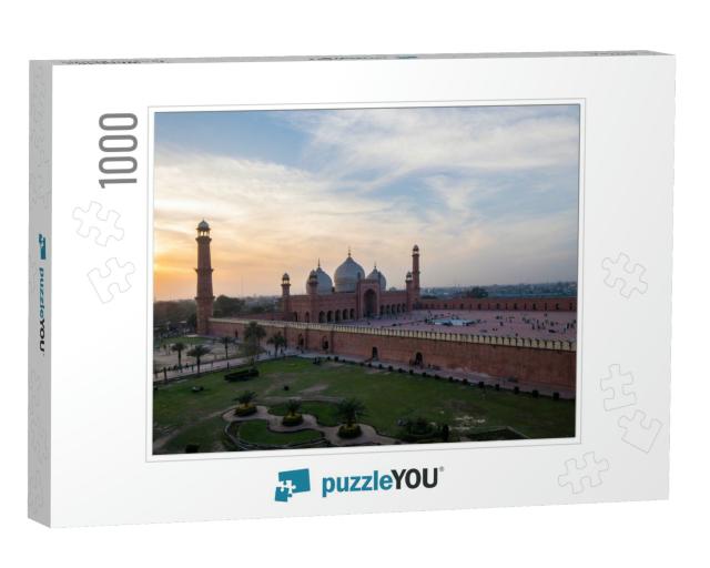 Badshah Mosque in Lahore Pakistan South Asia, Border with... Jigsaw Puzzle with 1000 pieces