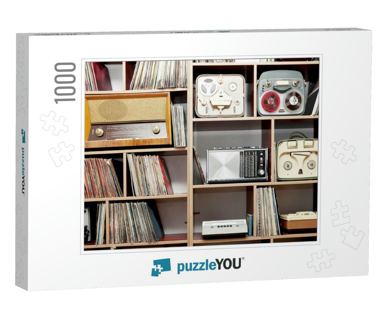 Vintage Radios... Jigsaw Puzzle with 1000 pieces