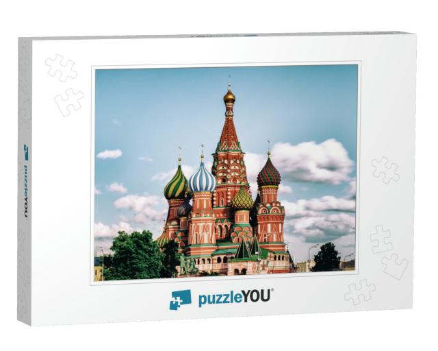 Saint Basils Cathedral & Spasskaya Tower in Red Square, M... Jigsaw Puzzle